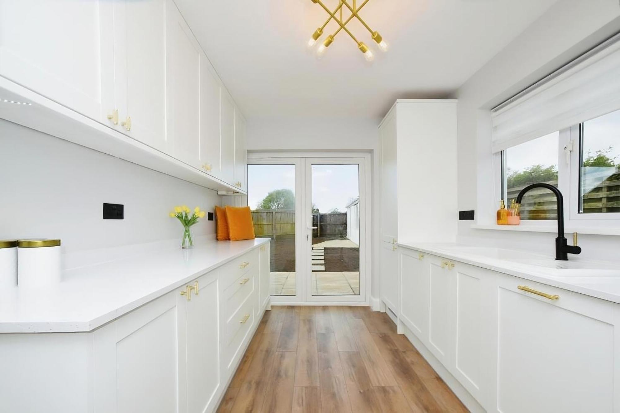 Beautiful 5 Bedroom Bungalow, Sleeps 7, In Calne Exterior foto